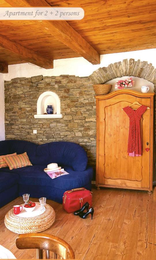 B B Guesthouse Тихани Екстериор снимка
